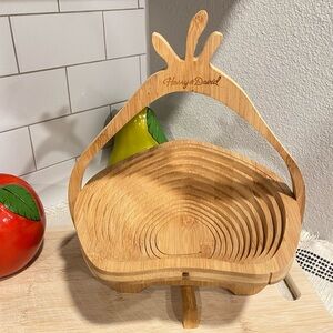 HARRY & DAVID Vintage Pear Shaped Collapsible Spiral Solid Wood Food Storage